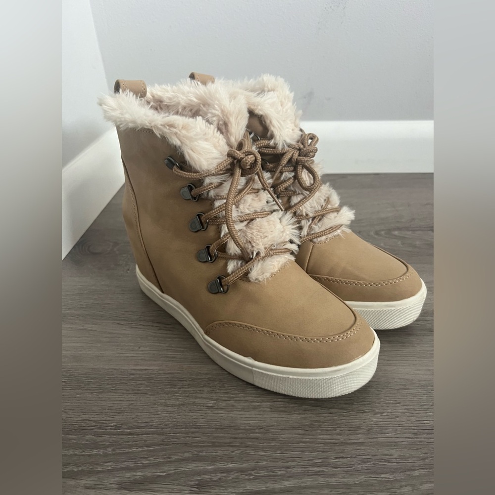 Wedge shoes